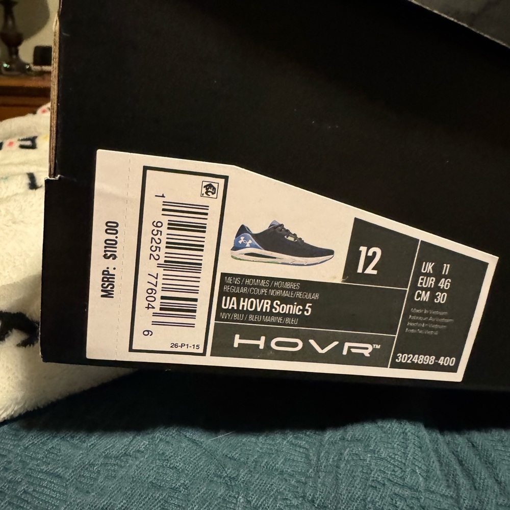 Under Armour size 12 see pic for full details